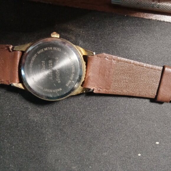 White Stag ladies MOON PHASE watch. - Picture 4 of 9